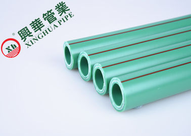 Matéria prima de alumínio do verde/a branca de PPR da tubulação do polipropileno fácil instalar
